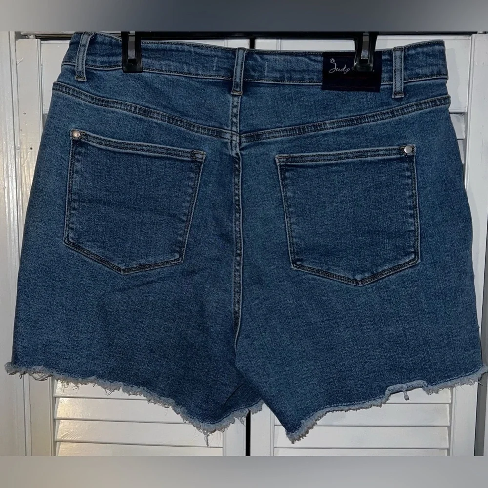 Judy Blue High Rise Star Embroidered Denim Shorts